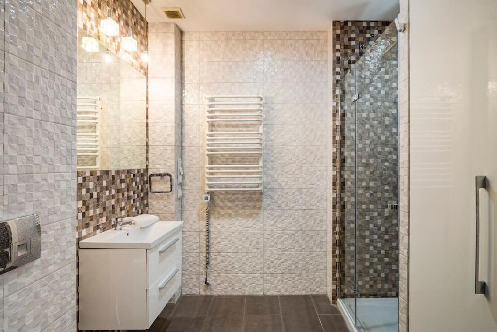 Floriańska Glamour Apartments Cracovie Extérieur photo