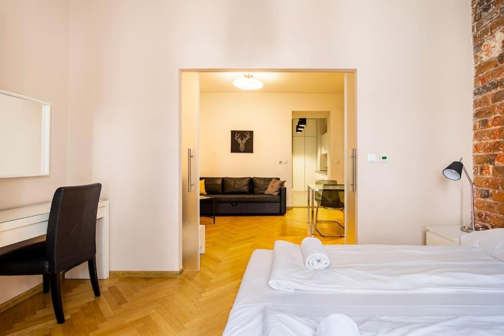 Floriańska Glamour Apartments Cracovie Extérieur photo