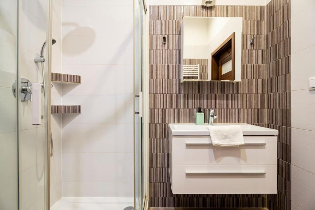 Floriańska Glamour Apartments Cracovie Extérieur photo