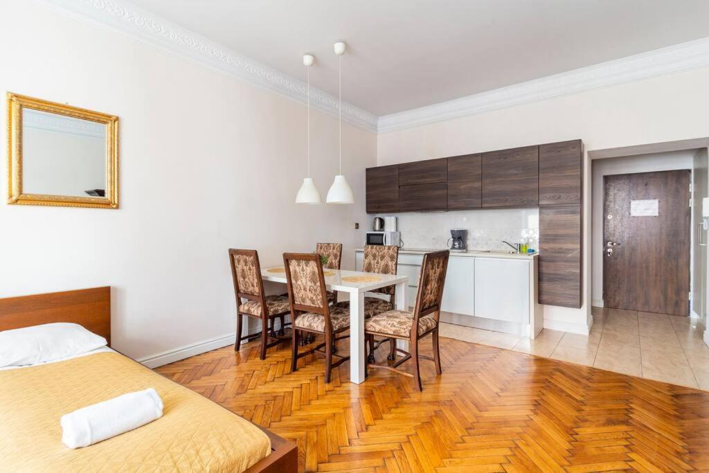 Floriańska Glamour Apartments Cracovie Extérieur photo