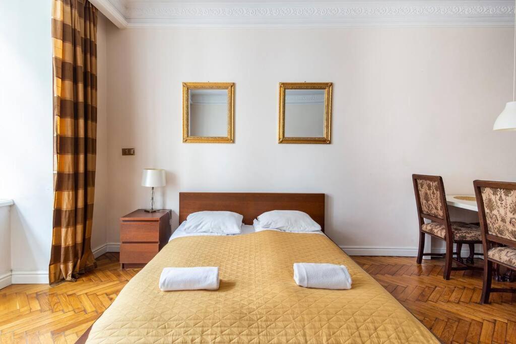 Floriańska Glamour Apartments Cracovie Extérieur photo
